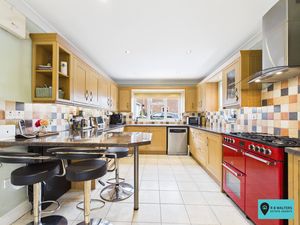 Kitchen- click for photo gallery
